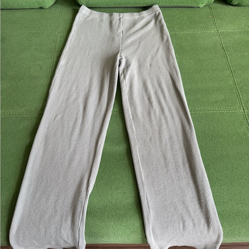 [SOLD] SKIMS HEAVY WAFFLE STRAIGHT LEG PANT
VAPOR / XS